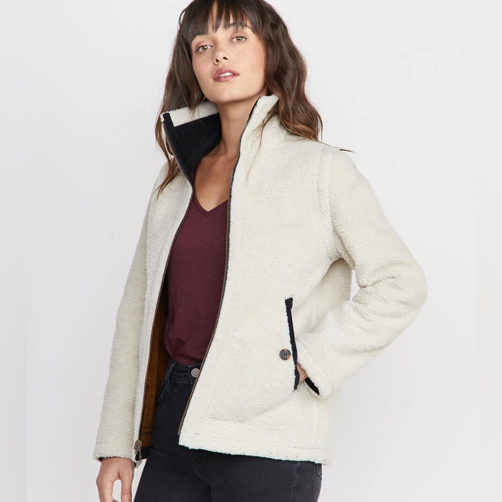 Marine Layer Reversible Fuzzy Sherpa Jacket - size XS